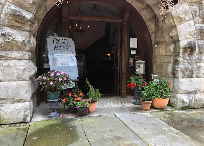 The Palace Hotel And Bath House Spa